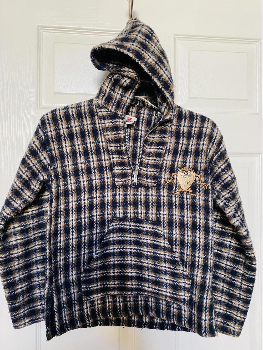 Six Flags Plaid Hooded Pullover Sweater with Taz Embroidery Size Medium